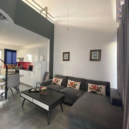 Cosy Apartment In The Heart Of Kato Paphos Exterior foto