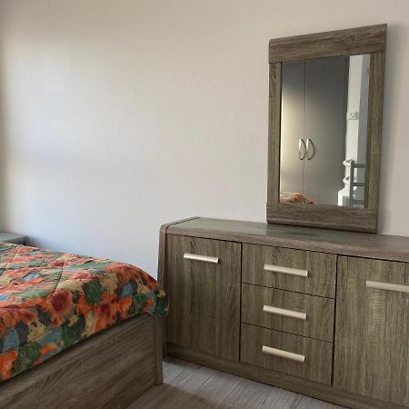 Cosy Apartment In The Heart Of Kato Paphos Exterior foto